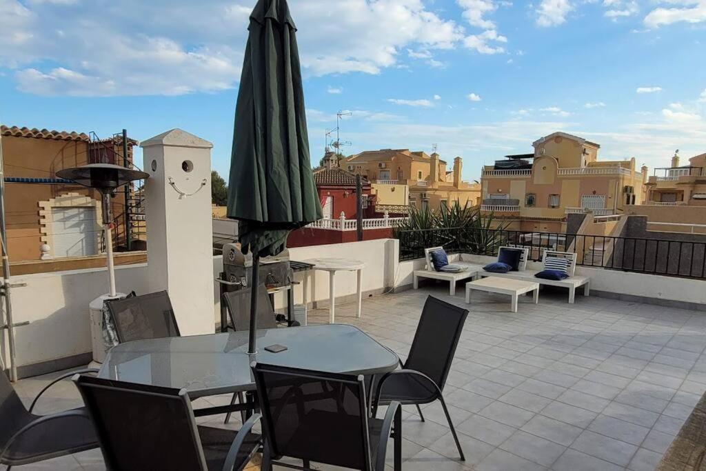 2 Bedroom House In Cabo Roig Orihuela Esterno foto
